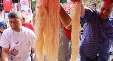 İzmit'te Pişmaniye Festivali 3'üncü gününde coşkuyla sürüyor