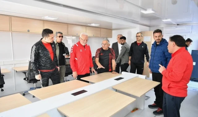 Kayseri Büyükşehir Mobil Dijital Gençlik Merkezi görücüye çıktı
