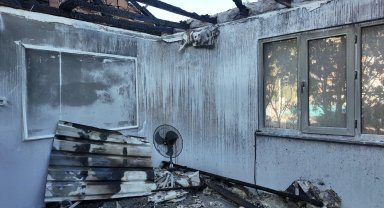 Kocaeli Büyükşehir'den evi yanan vatandaşa yardım eli