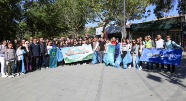 Konya Meram'da çevre farkındalığı yürüyüşü