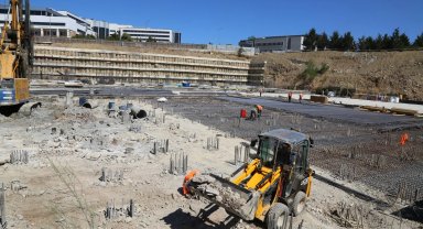 KOÜ Umuttepe'de cami ve otopark projesi yükseliyor
