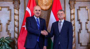 Kurtulmuş, Macaristan'daki mevkidaşıyla görüştü