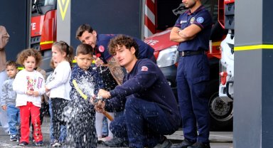 Lokomotifin miniklerinden itfaiye ziyareti