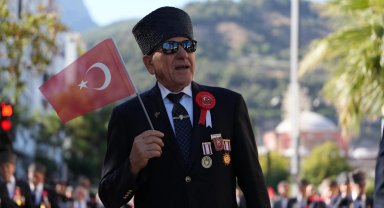 Manisa'da 19 Eylül Gaziler Günü törenle kutlandı