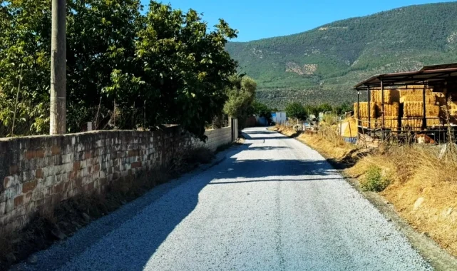 Muğla Milas'ta yol yapım seferberliği sürüyor