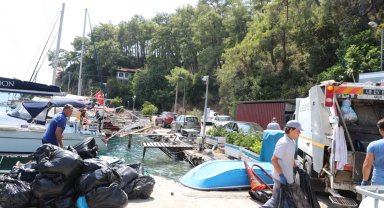 Muğla'nın eşsiz koylarında 31 ton atık toplandı