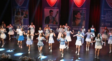 Muratpaşa'da gitarın büyüsü 14'üncü kez sahneye taşındı