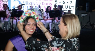 'Pişmaniye Güzeli'nin tacı Fatma Başkan'dan