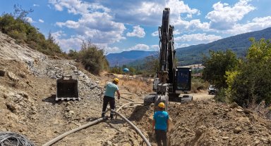 Şehren Mahallesi'ne yeni kaynak ile 2 bin metrelik içme suyu hattı