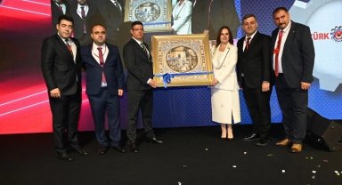 Türk Metal-Sen Bursa'da Selda Tekman'a güvenoyu