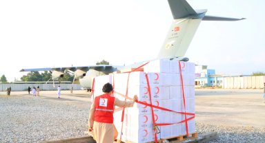Türkiye'den Afganistan'a 25 tonluk insani yardım