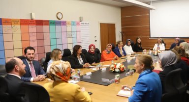 Zekiye Tekin, AK Parti Kadın Kolları istişare toplantısına katıldı