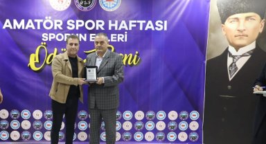 Ağrı'da OGC Genel Başkanı Nihat Aydın'a 'sporun enleri' ödülü
