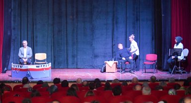 Ankara'nın mahallelerinde tiyatro rüzgarı esti