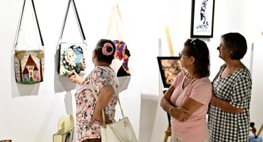 Antalya'da 'Gümüş Eller Sergisi' ziyaretçilerini ağırlıyor