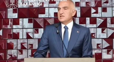 Bakan Ersoy'dan sinemaseverlere müjde... Çarşamba 'Sinema Günü'