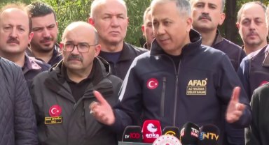 Bakan Yerlikaya Sındırgı'dan son durumu açıkladı... Balıkesir'e acil ihtiyaçlar için 25 milyon TL