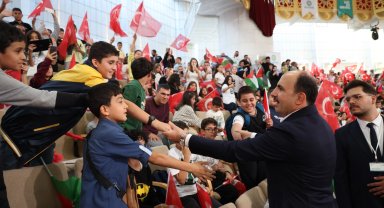 Başkan Altay Bilgehane öğrencilerine seslendi: Zalimin karşısındayız