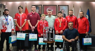 Başkan Oktay Yılmaz, Yıldırımlı sporcuları ağırladı