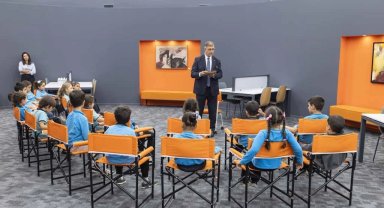 Başkan Tugay İzmirli çocuklara hikaye okudu