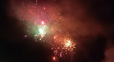 Bilecik Pazaryeri'nde coşku gökleri aydınlattı