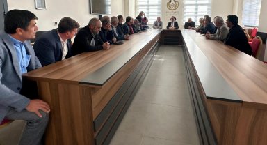 Bilecik Pazaryeri'nde muhtarlarla buluşma