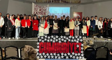 Bursa Erkek Lisesi'nde "Cumhuriyeti Biz Böyle Kazandık" oratoryosu