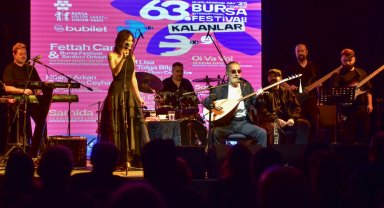 Bursa Festivali'nde Soner Olgun konseri