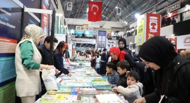 Bursa İnegöl 9. kez 'Kitap Günleri'ne kapı açtı