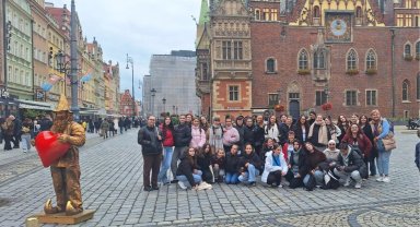 Bursa Nilüferli kız çocukları Polonya'da farklı kültürlerle buluştu