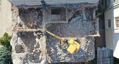 Bursa Osmangazi'de ruhsatsız katlara anında müdahale