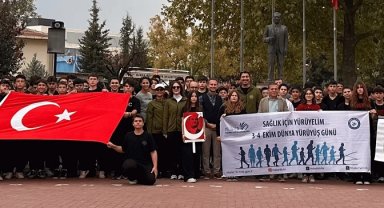 Bursa'da eş zamanlı sağlıklı yaşam yürüyüşleri