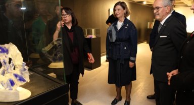 "Camın Çağdaş Yüzü" sergisi Eskişehir'de sanatseverlerle buluştu