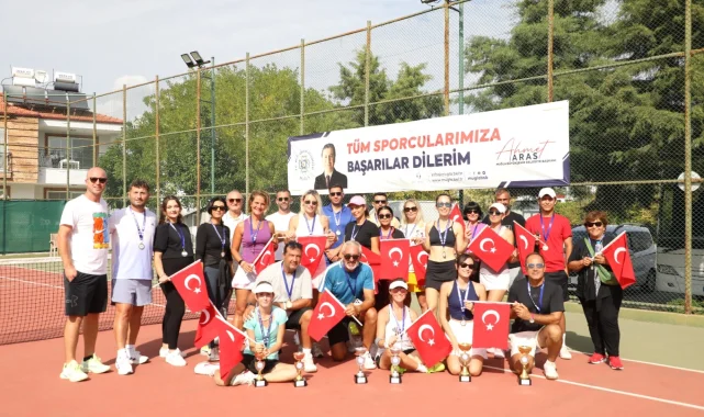Dalaman'daki kortlarda Cumhuriyet coşkusu