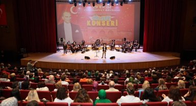 Denizli Büyükşehir'den Cumhuriyet'in 102. yılında nostaljik gece