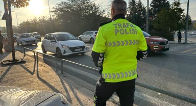 Düzce'de okul bölgelerinde yaya geçidi uygulaması