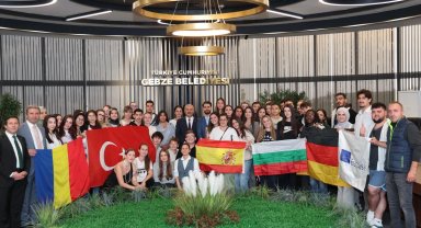 Erasmus öğrencileriyle Gebze'de buluştu