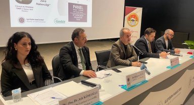 Erzurum'da yeni medya çağı konuşuldu