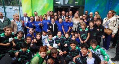 İstanbul Bakırköy Belediyesi Spor Kompleksi yenilenen yüzüyle hizmete açıldı