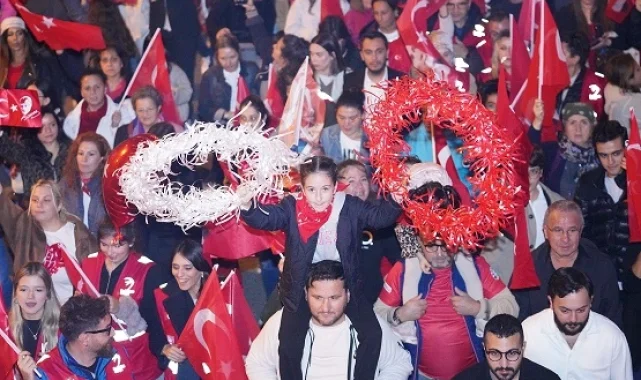 İstanbul Beylikdüzü'nde Cumhuriyet coşkusu