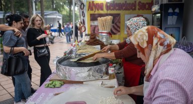 İzmir Bornova'da Bi Hayat Fest başladı