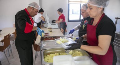 İzmir Güzelbahçe'den dayanışma örneği