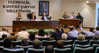 İzmir Meclisi'nde Efes otoparkı tepkisi!