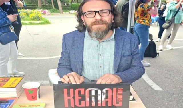 İzmir'de kültürle emek birleşti... Check-Up Oto Servis'te dostluk, üretim ve sanat konuşuldu