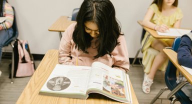 Kekemelik utanılacak değil, anlaşılması gereken bir durum