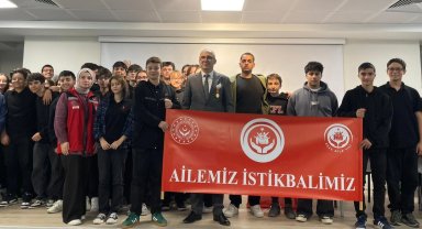 Keşan'da kahraman gazi gençlerle buluştu