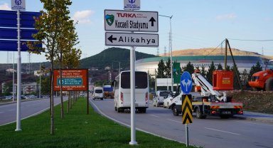 Kocaeli Stadı'nın yeni isim tabelaları monte edildi