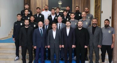 Kocasinan Şimşek'ten Başkan Çolakbayrakdar'a ziyaret