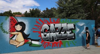 Konya'da gönüllü grafiti sanatçıları "Gazze" için çizdi
