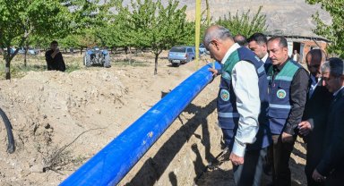 Malatya tarımsal sulama altyapısı için boru dağıtıyor